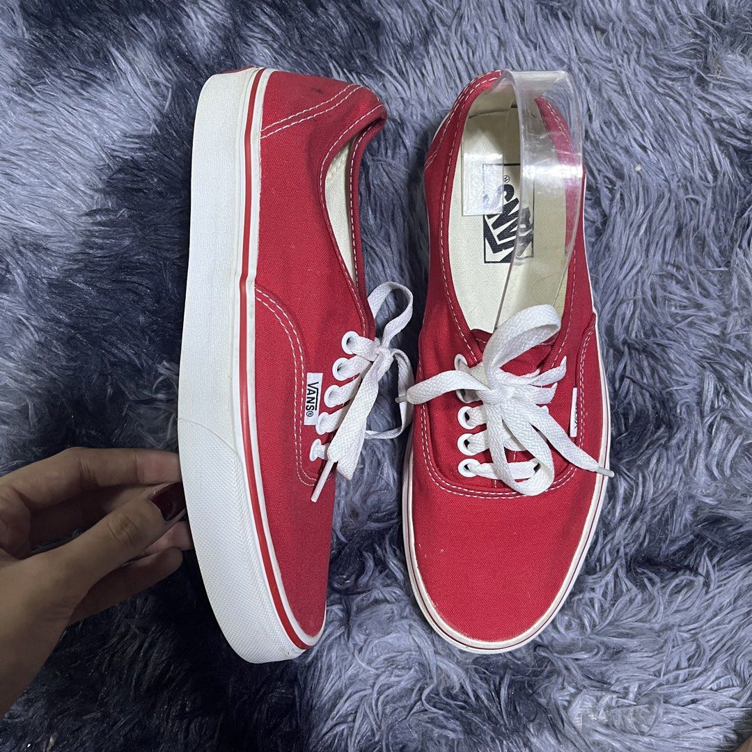 Vans Sneakers 39 (Category: Sneakers) located in Cagayan de Oro. Submitted by leehanfinds (Listing ID 1462322162, Image 1). Description: .
