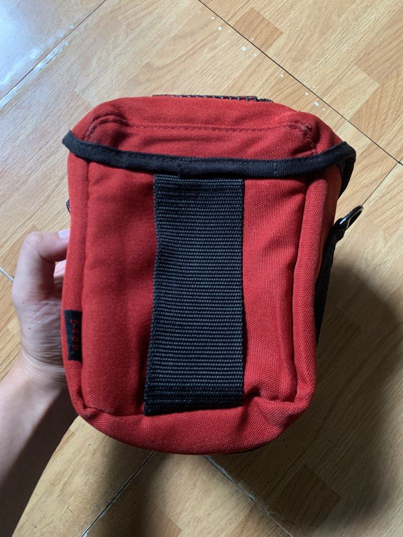 Vintage 1990s Tamrac camera bag/small bag (Category: Belt bags, Clutches and Pouches) located in Cagayan de Oro. Submitted by premium_thrifts (Listing ID 1462276363, Image 2). Description: Good condition. Has multiple slots. Mostly red colorway Issue: missing sling Add shipping fee (via JRS or J&T).
