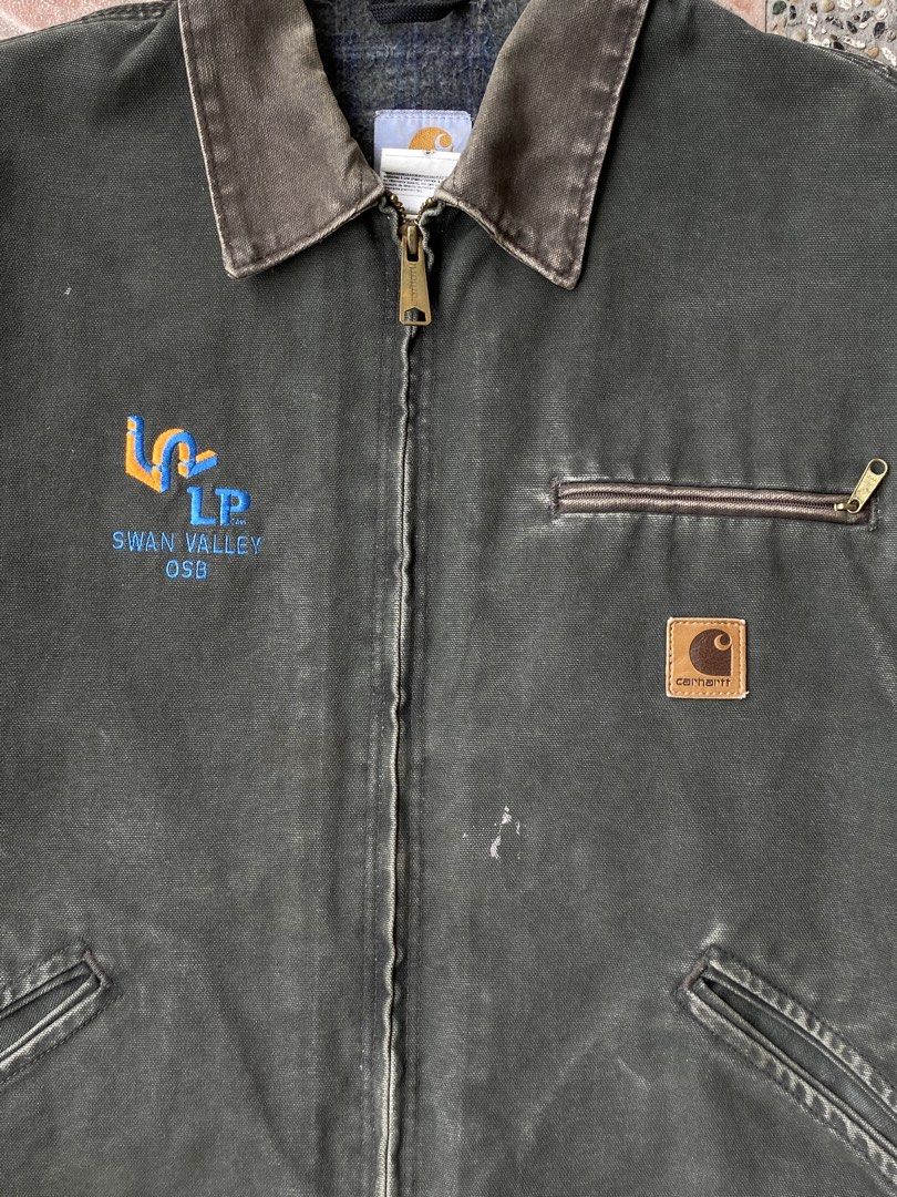 Vintage Carhartt J97 MOS (Category: Coats, Jackets and Outerwear) located in Manukan. Submitted by parasathrift. (Listing ID 1462433039, Image 3). Description: Vintage Carhartt J97 MOS Detroit Jacket Dated 2003 In a Good Condition Large on tag Dimes: 25 x 26 Boxyfit Color rate: 9/10.