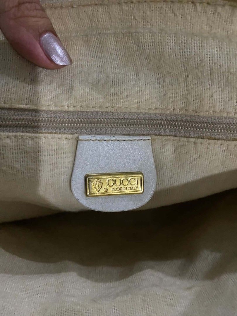 Vintage gucci (Category: Sling Bags) located in Bulacan. Submitted by jhefkheelo02163 (Listing ID 1462364591, Image 3). Description: Gg sling vintage Coded posted all detailed pic please check all posted pic No flaws normal sign of usage only .