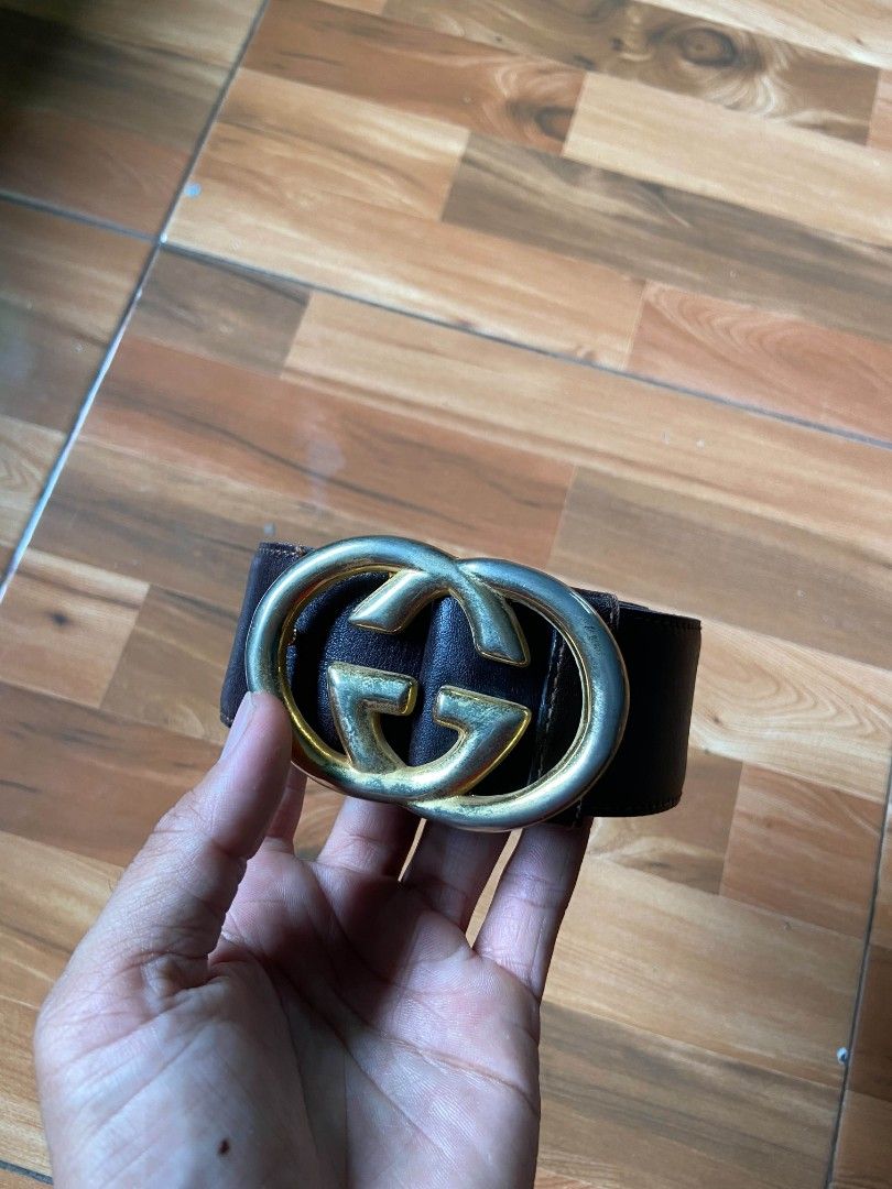 VINTAGE GUCCI BELT (Category: Luxury Accessories) located in Nabua. Submitted by supermix5119 (Listing ID 1462287164, Image 1). Description: Vintage Gucci Belt Legit Length:34 Very Good Condition 4500+Sf.