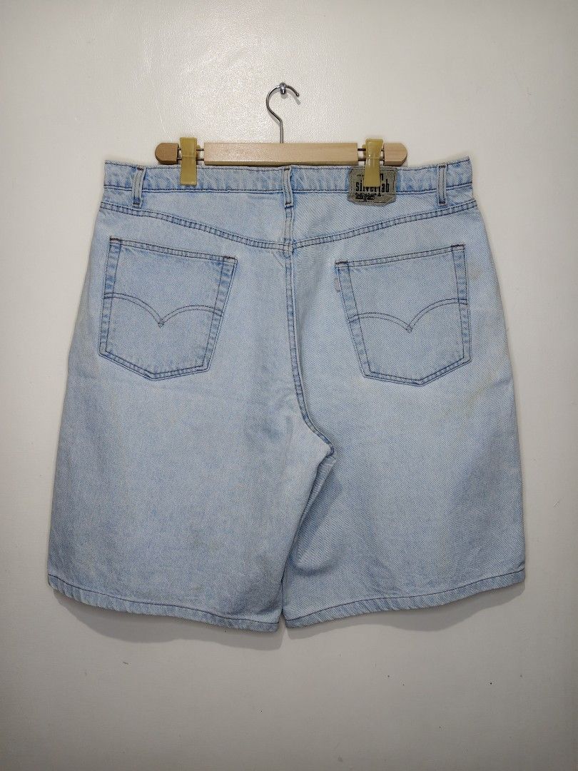 Vintage Levi's Silver Tab Jorts (Category: Shorts) located in Cabuyao City. Submitted by vsion.archives8 (Listing ID 1462418436, Image 1). Description: Vintage Levi's Silver Tab Baggy Jorts Good condition Issue: Yellowish in some part and need wash, minimal distress sa pocket and altered length Size 40 Waist: 40 Length: 24 Hem: 14 Location: Cabuyao, Laguna 🏷550.