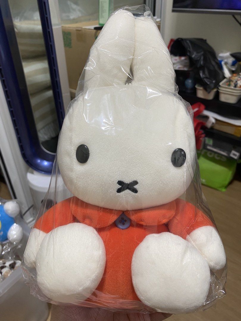 Vintage Miffy Plushy (Category: Plushies & Soft Toys) located in Pasig City. Submitted by fantasticnooks (Listing ID 1462411398, Image 1). Description: Faded etiketa. 📌 PLEASE READ BEFORE BUYING (PLUSHIES) Posted item/s are pre-loved plush toys. Minor signs of use such as dust, fabric wear, light discoloration, loose stitches, stains, faded tags, or pen markings may be present. Plush condition varies, so please manage expectations. 🧸🔍 WYSIWYG 