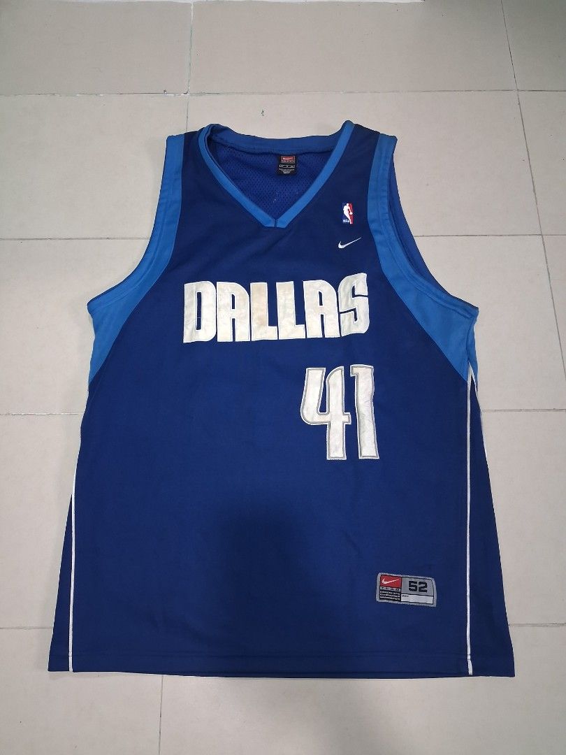 Vintage Nike jersey (Category: Announcements) located in Manila. Submitted by carlitoboh66625 (Listing ID 1462292160, Image 1). Description: vintage Nike jersey all details declare width 25 length 34 price 800.