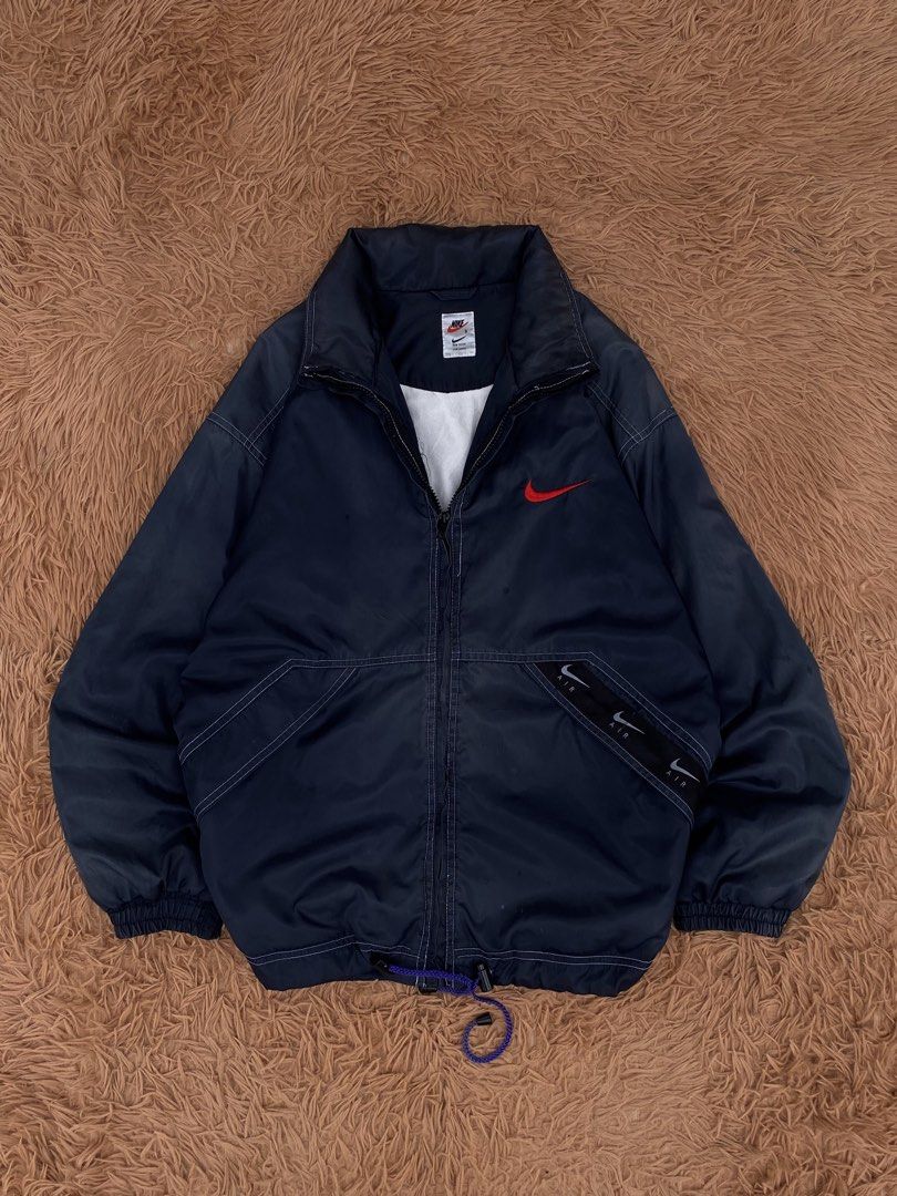 Vintage nike windbreaker (Category: Coats, Jackets and Outerwear) located in Manila. Submitted by raversantos (Listing ID 1462409287, Image 1). Description: W-23 L-28 Color rate 9/10 Excellent condition 1pinhole.