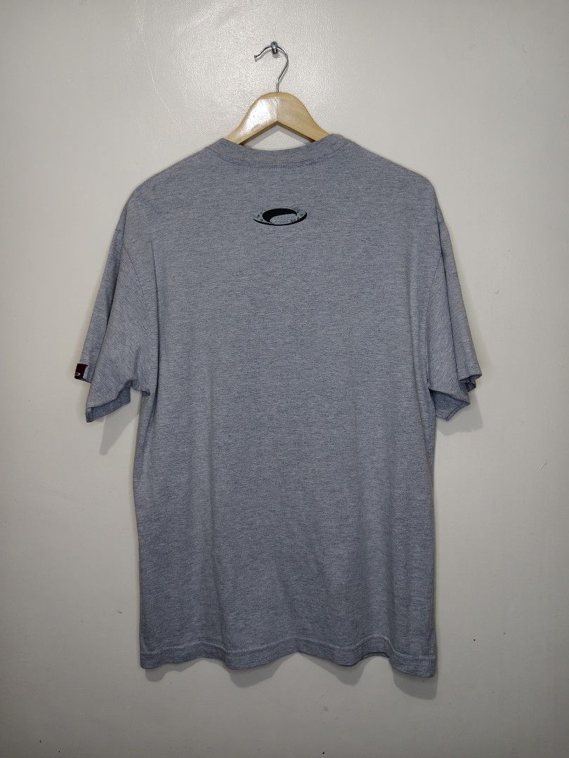 Vintage Oakley Software Monster Dog (Category: Tshirts & Polo Shirts ) located in Cabuyao City. Submitted by vsion.archives8 (Listing ID 1462418840, Image 2). Description: Vintage Oakley Software Monster Dog Excellent condition Issue: Hairlines Size Large Width: 20.5 Length: 29 Location: Cabuyao, Laguna 🏷️4,000 php.