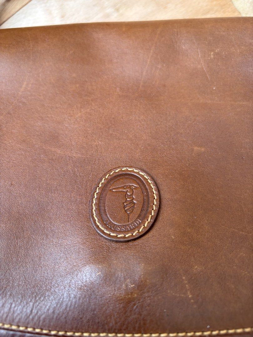 Vintage Trussardi (Category: Shoulder Bags) located in San Jose. Submitted by kaia_collection (Listing ID 1462274331, Image 2). Description: .
