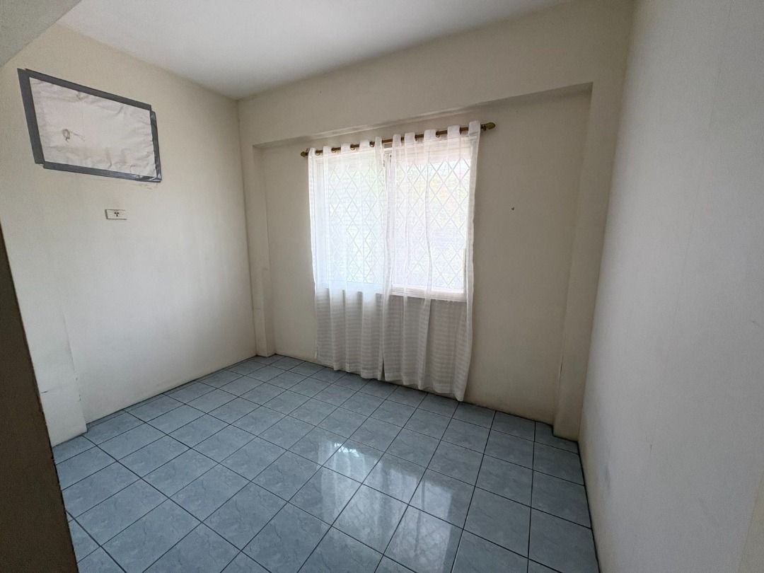 VISTA VERDE NORTH CALOOCAN (Category: House & Lot) located in Caloocan City. Submitted by truedragon_f74f3e (Listing ID 1462285405, Image 3). Description: 🏡 FOR SALE | Spacious 6-Bedroom Home in Vista Verde North A spacious home with room to grow, right in the heart of Vista Verde North. 📍 Location: Vista Verde North, Caybiga, Caloocan City 🏠 Lot Area: 309 sqm 📐 Floor Area: 452 sqm 💰 Selling Price: ₱12,700,000 📌 Selling Condition: AS IS, WH