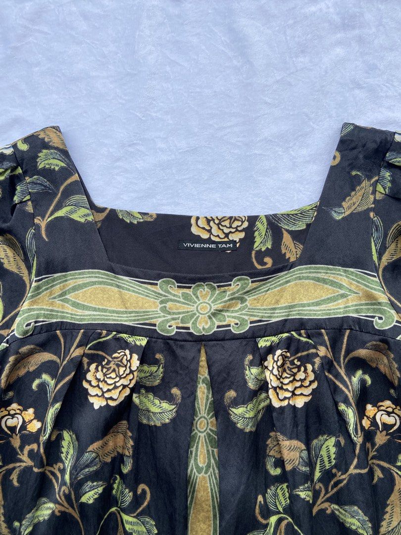 Vivienne Tam (Category: Luxury Apparel) located in General Santos City (Dadiangas). Submitted by kala_chuchi (Listing ID 1462370312, Image 2). Description: Size. 1 No flaws Excellent like new condition .
