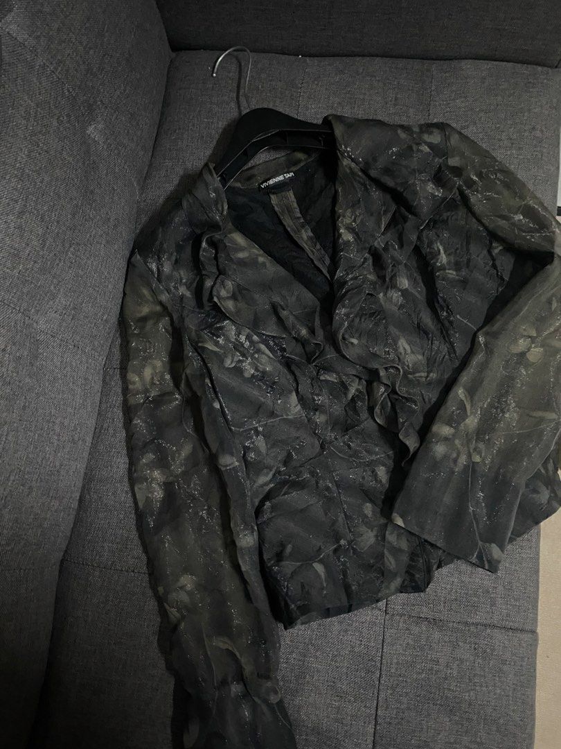 Vivienne tam silk mesh blazer (Category: Activewear) located in Caloocan City. Submitted by luxurymurayta888 (Listing ID 1462423513, Image 1). Description: no issue size M.