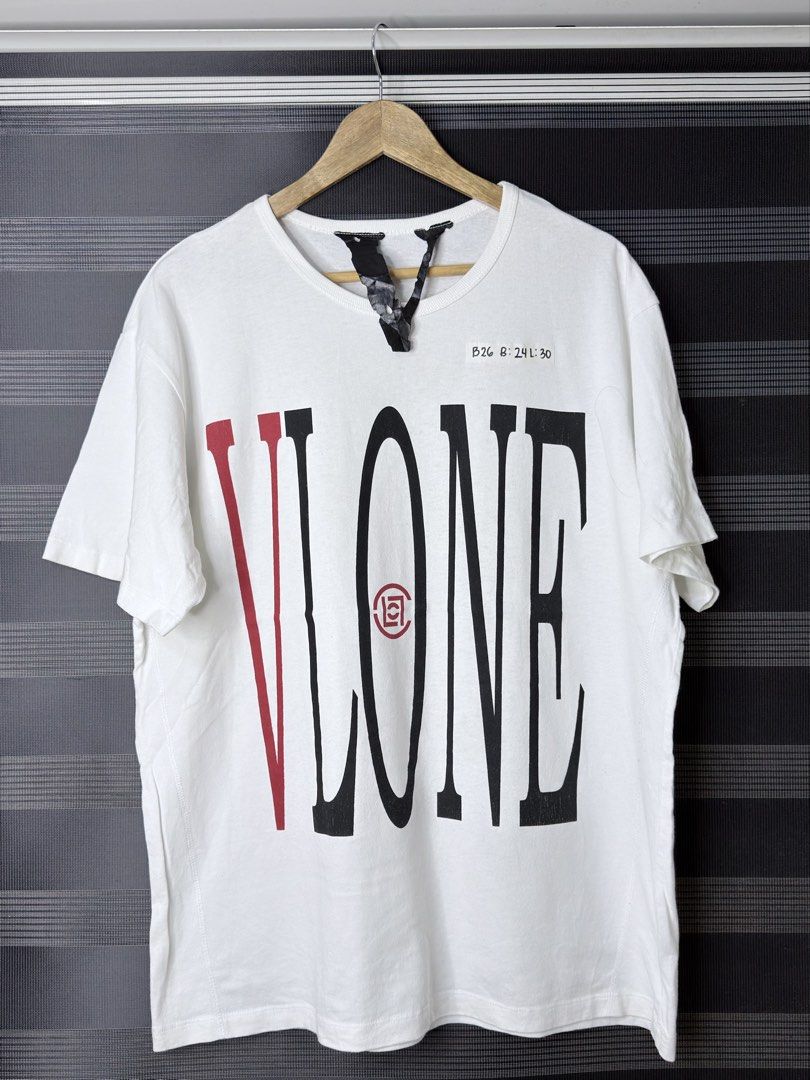 VLONE OVERSIZED SHIRT (B26) (Category: Tshirts & Polo Shirts ) located in Bulacan. Submitted by nicolaiscloset (Listing ID 1462426868, Image 3). Description: .