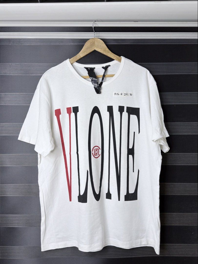 VLONE OVERSIZED SHIRT (B26) (Category: Tshirts & Polo Shirts ) located in Bulacan. Submitted by nicolaiscloset (Listing ID 1462426868, Image 2). Description: .