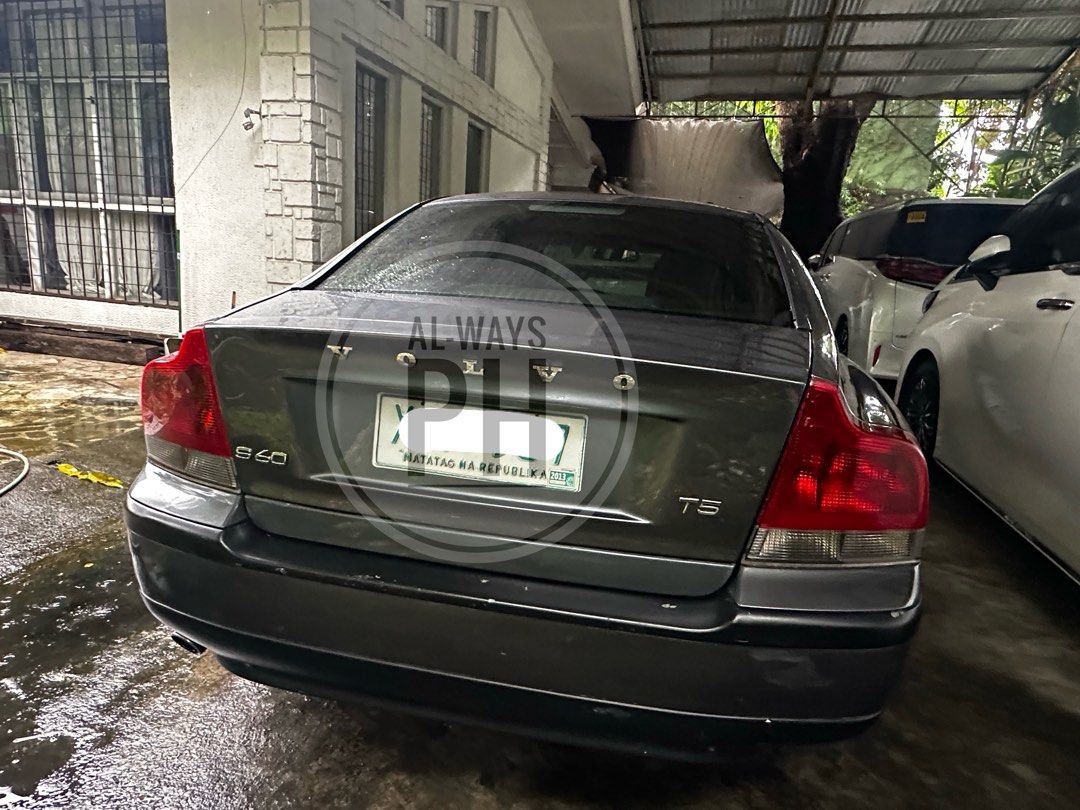 Volvo S60 T5 (A) (Category: Used Cars) located in Makati City. Submitted by al_ways.ph (Listing ID 1462305900, Image 2). Description: Selling 2004 Volvo S60 T5 for 200k pesos - 2.3 liter turbo - front wheel drive - Dark gray metallic - Automatic - New tires - Plate ending is 7 - 120k kms - Can be viewed in New Manila QC .
