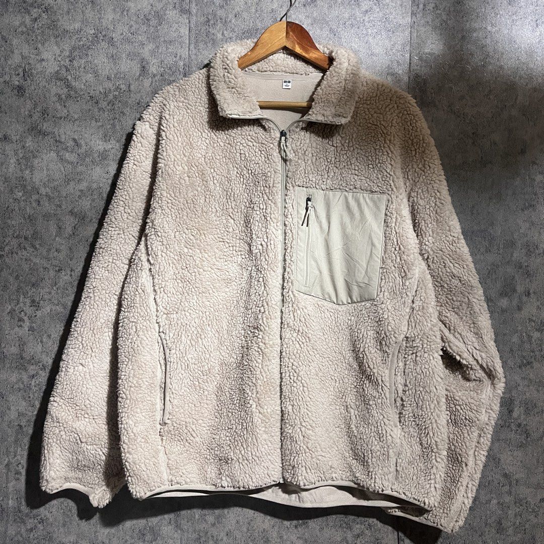 WANT TO SELL! (Category: Coats, Jackets and Outerwear) located in Lucena. Submitted by paulsarroza (Listing ID 1462439808, Image 1). Description: Want to sell!🚨 UNIQLO WINDPROOF OUTER FLEECE JACKET!🐑 GOOD CONDITION LENGTH 28 WIDTH 25 MINE: ₱649SHIP!✈️.
