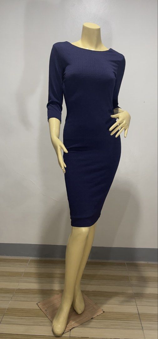 Warehouse bodycon balckless dress (Category: Dresses) located in Antipolo. Submitted by sarisarionlinestore (Listing ID 1462287104, Image 1). Description: .