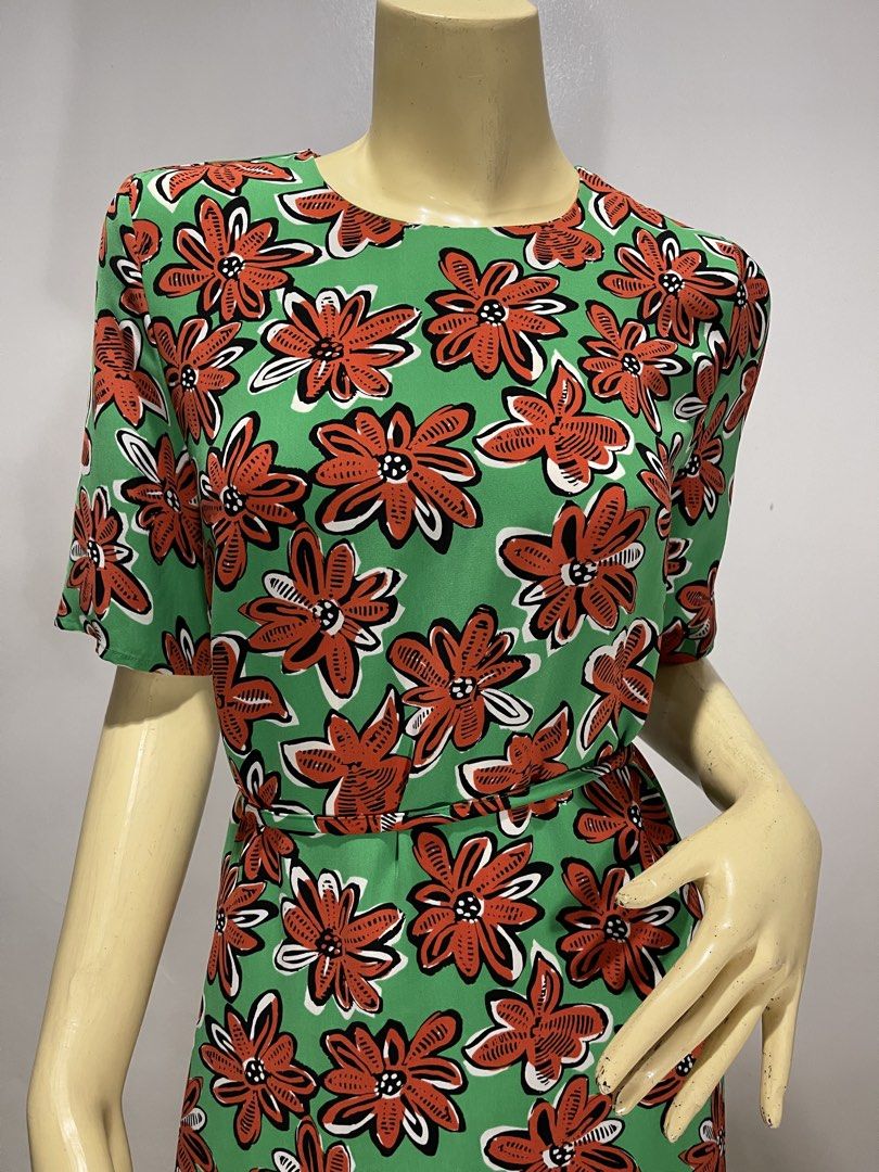 Warehouse floral dress (Category: Dresses) located in Antipolo. Submitted by sarisarionlinestore (Listing ID 1462288770, Image 2). Description: .