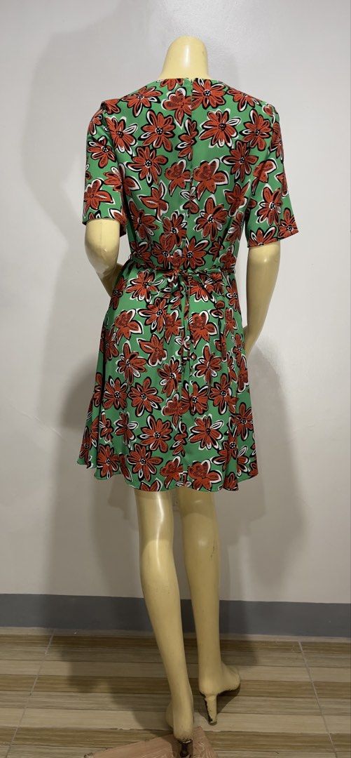 Warehouse floral dress (Category: Dresses) located in Antipolo. Submitted by sarisarionlinestore (Listing ID 1462288770, Image 3). Description: .