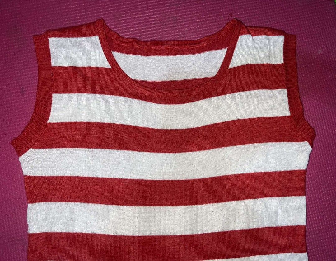 White and red stripe sleeveless (Category: Sleeveless) located in Rizal. Submitted by youngpenguin.ae303d (Listing ID 1462378722, Image 2). Description: .
