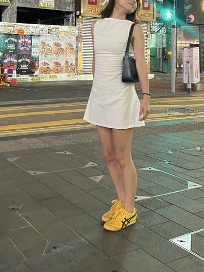 White Boat Neck Linen Dress (Category: Dresses) located in Quezon City. Submitted by leeeeeangel (Listing ID 1462405974, Image 1). Description: RFS: Decluttering.