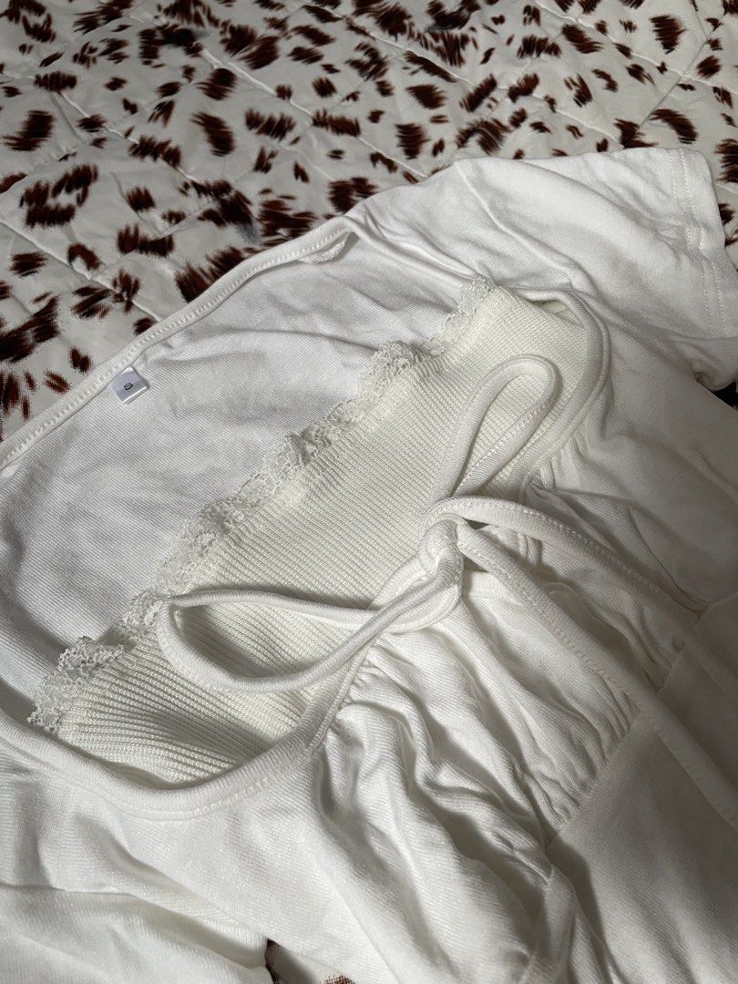 White Lace Trimmed Corset Style Top (Category: Others Tops) located in Manila. Submitted by bamz.col (Listing ID 1462287955, Image 2). Description: • xs - semi medium • washed (ready to wear) • flaws: none • condition: 10/10 mop: gcash mod: J&T 𐙚˚࿔ no to joy miners | no deleting comments | no cancellations | don’t mine if you cannot pay on time..