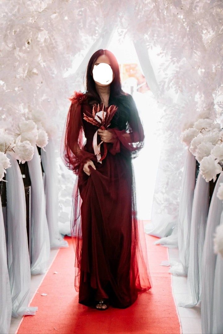 Wine Red Tulle Gown (Category: Evening dresses & gowns) located in Las Pinas. Submitted by papatoes (Listing ID 1462295289, Image 1). Description: -can fit XS-M -gown was bought as preloved -detachable sleeves and petticoat were bought brand new separately -i wore everything only once -the black see-through sleeves is a freebie -selling this as a set rfs: decluttering.