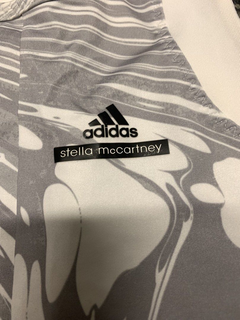 Women 女士女仔 Adidas stella McCartney size XS hyrox 跑步上衣 yoga 瑜伽 行山風褸，跑步風褸運動風褸行街風褸，露營外套，行山外套，跑步外套，運動外套 年滑雪 露營遠足行山跑山，登山毅行者越野跑跑步 馬拉松跑步訓練 單車 cycling camping hiking trail trekking running marathon 跑步訓練 ultralight Good condition. Size XS （分類：運動服裝）位於 Hong Kong。 由 staytunetune 提交（商品編號 1462360093，圖片 2）。簡介： Women 女士女仔 Adidas stella McCartney size XS hyrox 跑步上衣 yoga 瑜伽 行山風褸，跑步風褸運動風褸行街風褸，露營外套，行山外套，跑步外套，運動外套 年滑雪 露營遠足行山跑山，登山毅行者越野跑跑步 馬拉松跑步訓練 單車 cycling camping hi
