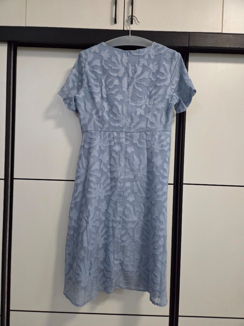 Womens Light Blue Dress (Category: Dresses) located in Cavite. Submitted by its_soo_k (Listing ID 1462371688, Image 2). Description: - onhand & ready to ship - price negotiable if buying more than 1 - rfs: no longer need dresses about the dress - color: light blue - size: XL - no pockets Notes: - ships from Cavite - mop: gcash - mod: jnt, flash express - shipping fee should be shouldered by the buyer! - ships out immediately or the next day after