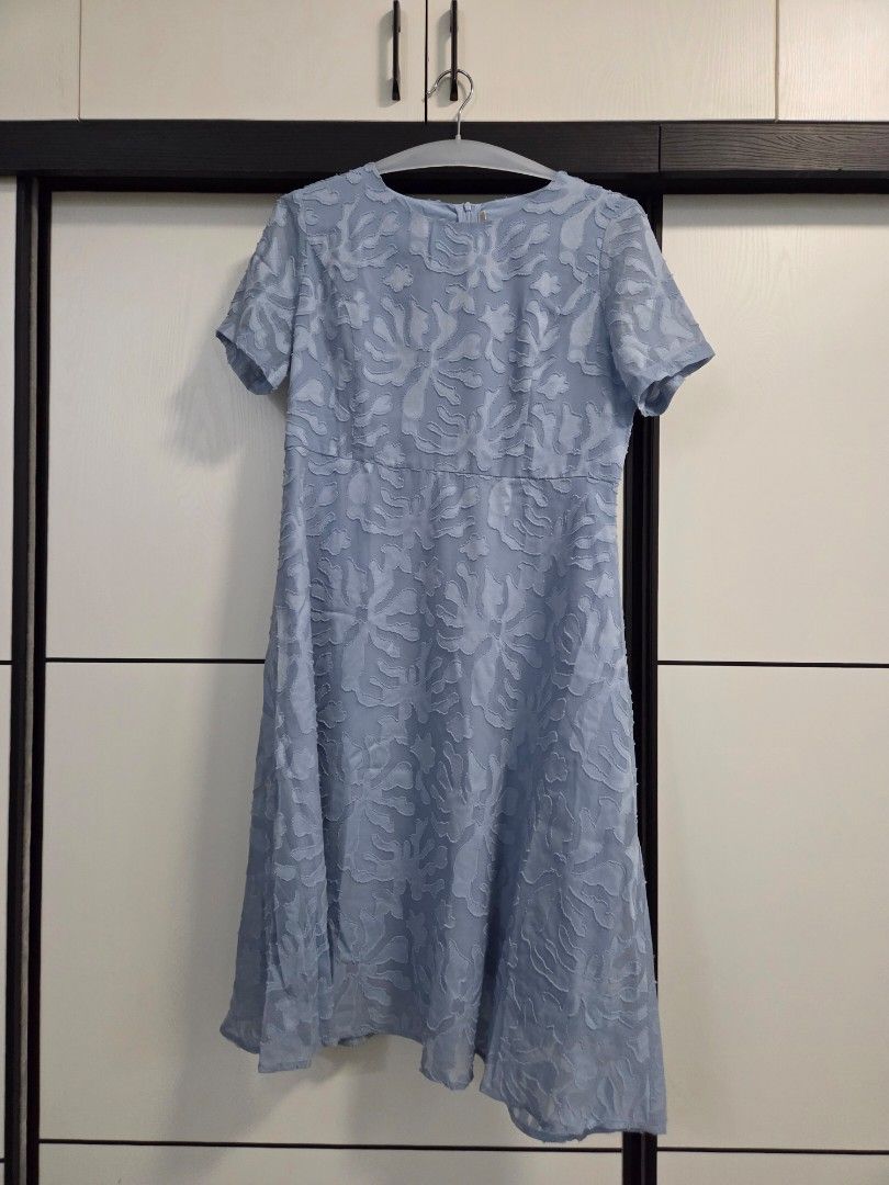 Womens Light Blue Dress (Category: Dresses) located in Cavite. Submitted by its_soo_k (Listing ID 1462371688, Image 1). Description: - onhand & ready to ship - price negotiable if buying more than 1 - rfs: no longer need dresses about the dress - color: light blue - size: XL - no pockets Notes: - ships from Cavite - mop: gcash - mod: jnt, flash express - shipping fee should be shouldered by the buyer! - ships out immediately or the next day after