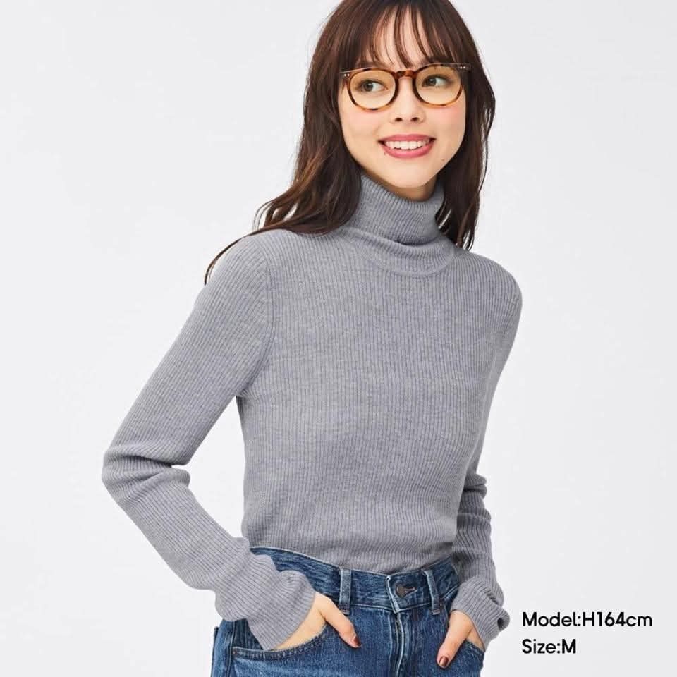 Womens Ribbed turtleneck sweater (long sleeves) size Medium (Category: Longsleeves) located in Dagupan City. Submitted by bo0ms (Listing ID 1462406277, Image 1). Description: For sale Womens Ribbed turtleneck sweater (long sleeves) size Medium Slightly Used in very Good Condition almost like new, no usability issues, minor dirt only, no holes no fading no discoloration, Still Very Presentable. Color Grey. Price is 525 php+ Sf sa malayo Item locat