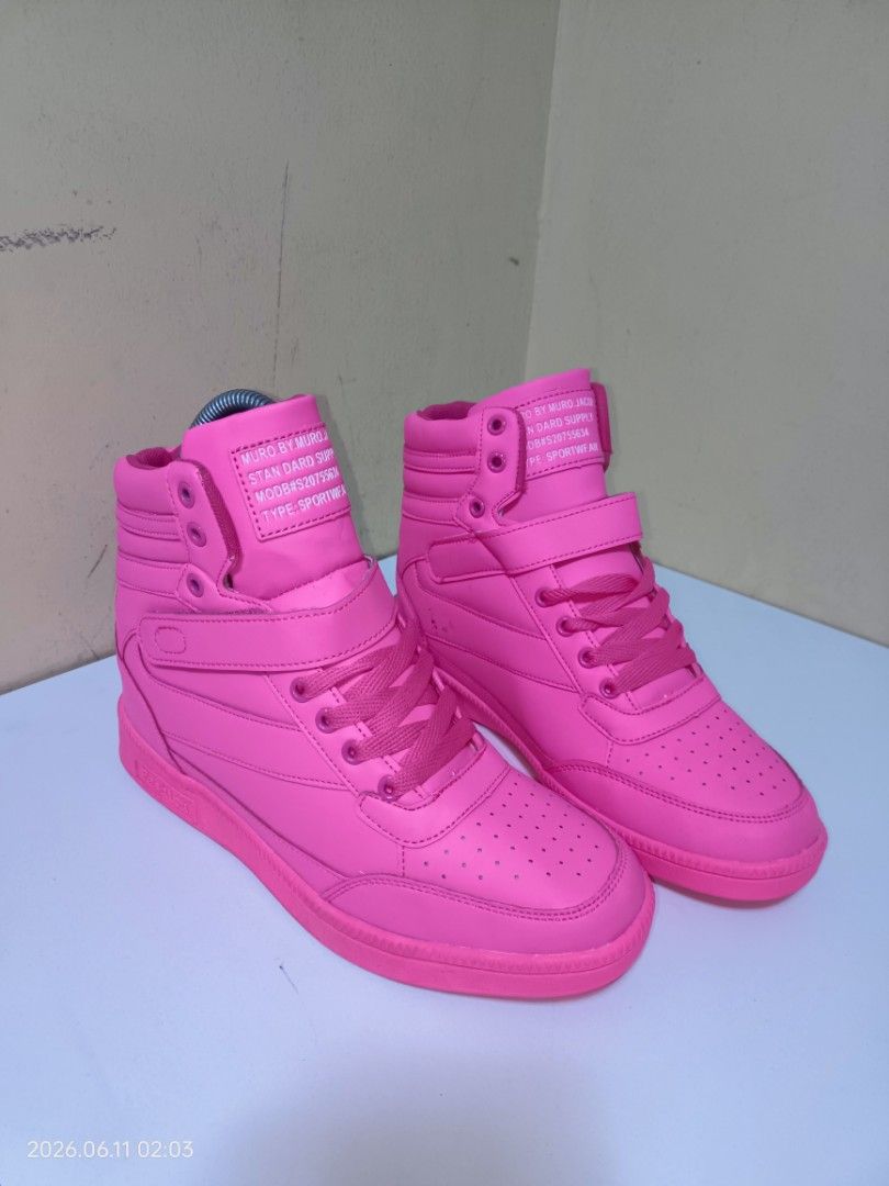 Women's shoes (Category: Boots) located in Baguio. Submitted by mariemaeb53657 (Listing ID 1462366780, Image 2). Description: .