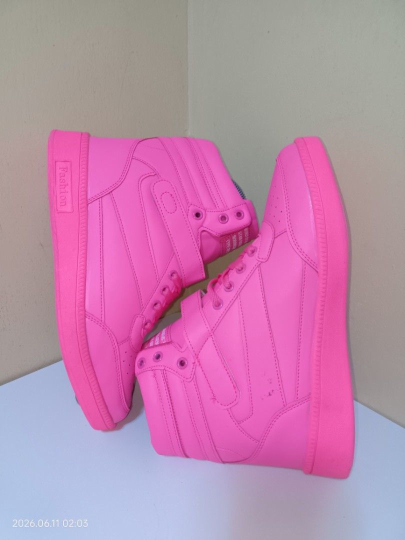 Women's shoes (Category: Boots) located in Baguio. Submitted by mariemaeb53657 (Listing ID 1462366780, Image 3). Description: .