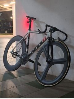 (Category: ) located in . Submitted by stealdealfixie (Listing ID 1462352245, Image 1). Description: .