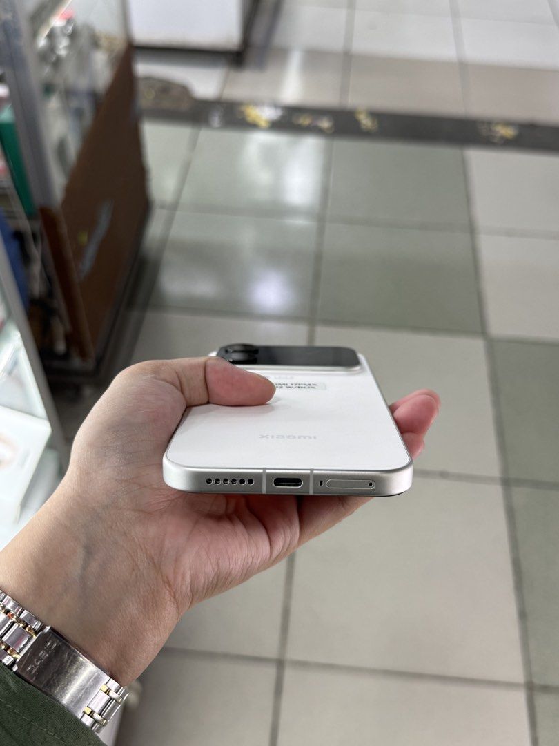 XIAOMI 17 PROMAX 16/512GB OPENLINE NO ISSUE COMPLETE WITH SAME SERIAL BOX (Category: Xiaomi) located in San Juan City. Submitted by ainahgadgetsshop (Listing ID 1462292905, Image 3). Description: XIAOMI 17 PROMAX 16/512GB OPENLINE SEPTEMBER 2026 STALL #: XB-07 FOR SALE | TRADE / SWAP PASS SA MGA SCAMMERS / THIRD PARTY (RFS: Buy and Sell) ⬇️DETAILS⬇️ •16/512 GB (Other storage is also available) •White (Other color is also available but price may v