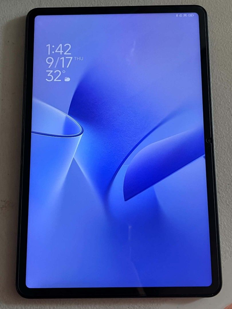 Xiaomi Pad 6 256gb (Category: Android) located in Mandaluyong City. Submitted by andycharlie (Listing ID 1462312180, Image 2). Description: Xiaomi Pad 6 Gravity Gray 8gb Rom 256gb Ram No box RFS: barely used. Binili ng senior father para malaki screen pag nag youtube or games but eventually tinamad na din siyang gamitin. Sayang naman nakatambak na lang dito kaya ibebenta na lang.