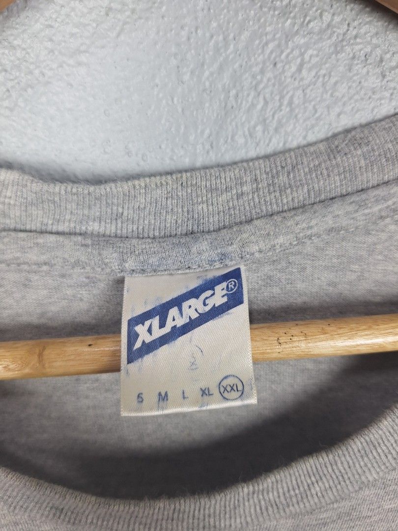 XLARGE Grey T-shirt (Category: Tshirts & Polo Shirts ) located in Sibulan. Submitted by studioxano (Listing ID 1462302582, Image 3). Description: XLARGE Grey T-shirt -P350 + SF Size L length 30.5 / Width 22.5 Excellent condi 9/10 color rate sign usage Loc: Dumaguete city.