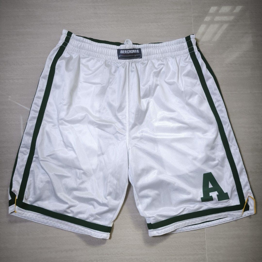Y2K Abercrombie Reversible Basketball Shorts Medium (Category: Activewear) located in Guimba. Submitted by naztystuff (Listing ID 1462311064, Image 1). Description: size medium can fir up to XL Excellent condition.