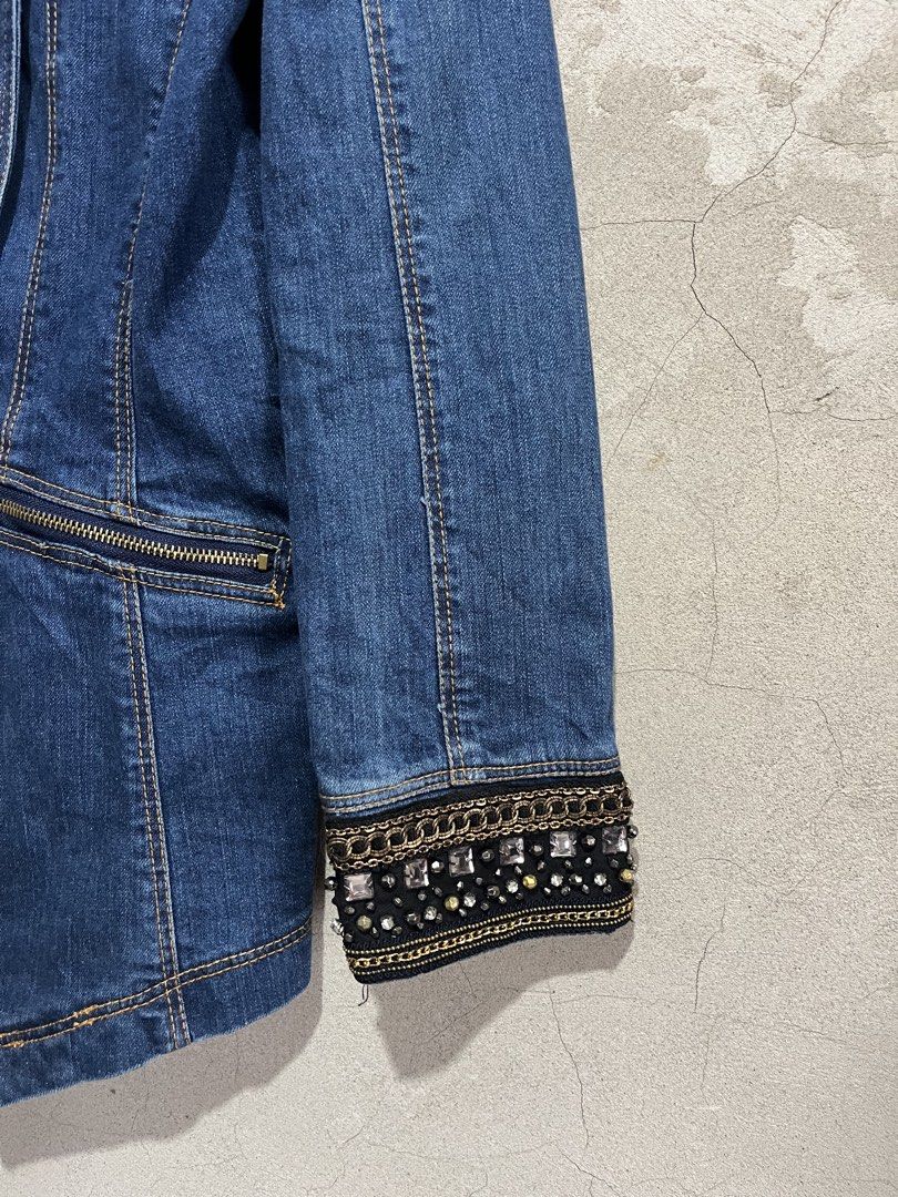 Y2K DODECA Denim Napoleon Jacket (Category: Luxury Apparel) located in Cagayan de Oro. Submitted by vintagevvvictim (Listing ID 1462329841, Image 3). Description: Size S legit y2K dodeca piece.