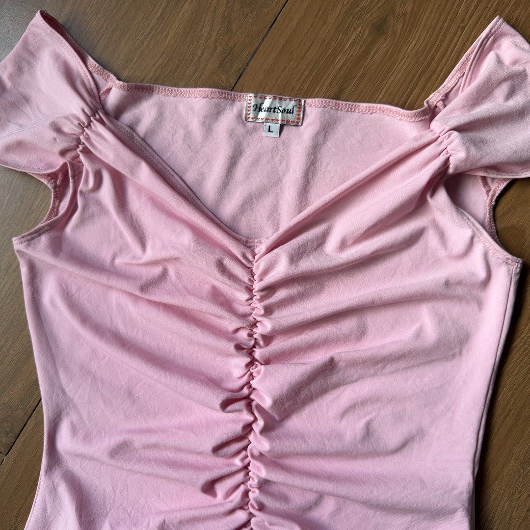 Y2k light pink ruched babydoll top (Category: Blouses) located in Angeles City. Submitted by sadgurlsneedmoney_ (Listing ID 1462282804, Image 3). Description: .