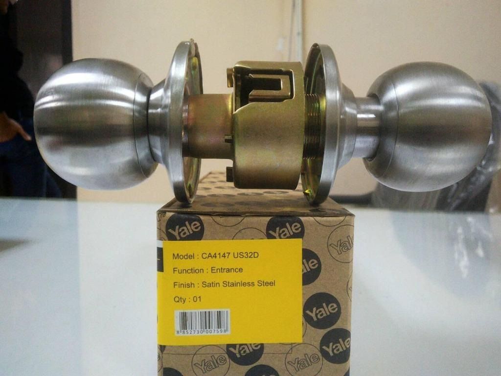 Yale Lockset CA4147 US32D (Category: Locks, Doors & Gates) located in Quezon City. Submitted by ultrapetronne (Listing ID 1462335126, Image 3). Description: Model:CA4147 US32D Function: Entrance Finish: Satin Stainless SteelGrade: 5.
