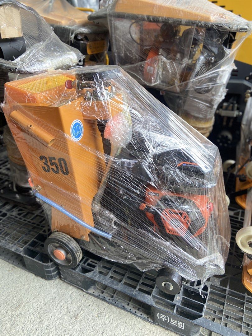 YAMATO CONCRETE CUTTER (Category: Announcements) located in San Pablo. Submitted by justineange628 (Listing ID 1462267790, Image 1). Description: Yamato Gasoline Concrete Cutter SPEECS👇 POWER:6.5HP SPEED:3600RPM SIZE:1200X600X1000mm SAW BLADE DIAMETER:350mm CUTTING DEPTH:135mm WATER TANK CAP:120L WEIGHT:120KG #TATAKYAMATO #HEAVYDUTY #GOODQUALITY #HIGHQUALITY Mode of payment: COD | COP! G-Cash | Bank Transfer LOCATION 📍 WE’RE LOCATED AT Signage: