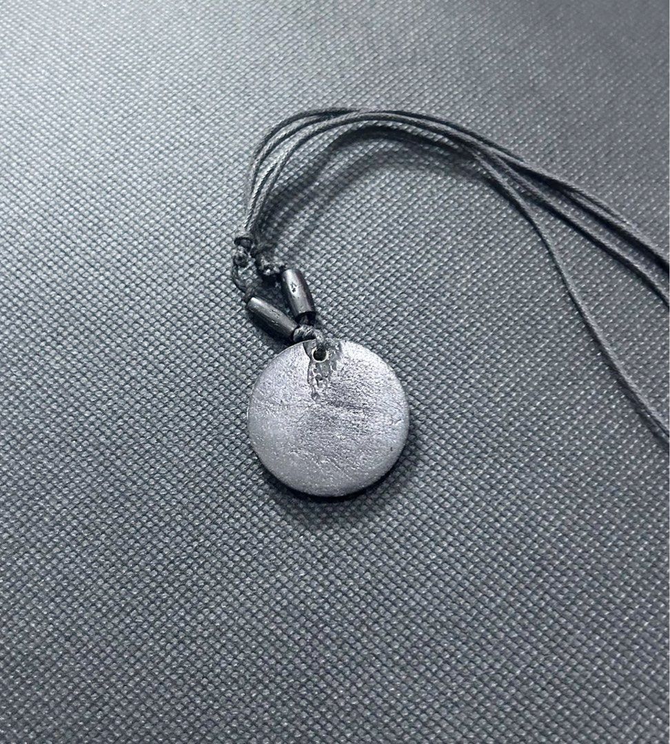 Yin Yang Pendant (Category: Charms) located in Makati City. Submitted by cestparfaitvintagejewelries (Listing ID 1462290094, Image 2). Description: .