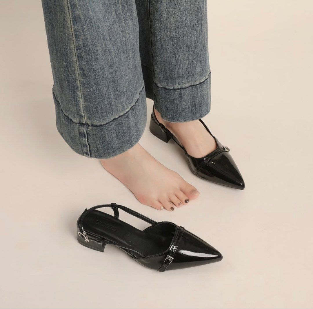 YOTO White Heels (Category: Heels) located in San Fernando. Submitted by lyyysprelo65022 (Listing ID 1462299222, Image 3). Description: YOTO White Heels - used once - size 37 - 280 fixed.