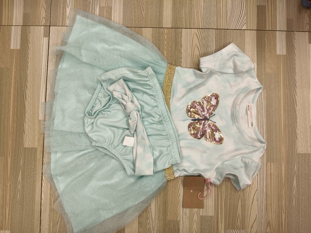 Young hearts brand (Category: Babies & Kids Fashion) located in Bulacan. Submitted by threelittleclassics (Listing ID 1462349535, Image 1). Description: pasalubong galing Us. nakaliitan na. 24months naka indicate pero pwede up to 3 petite. my headband and panty..