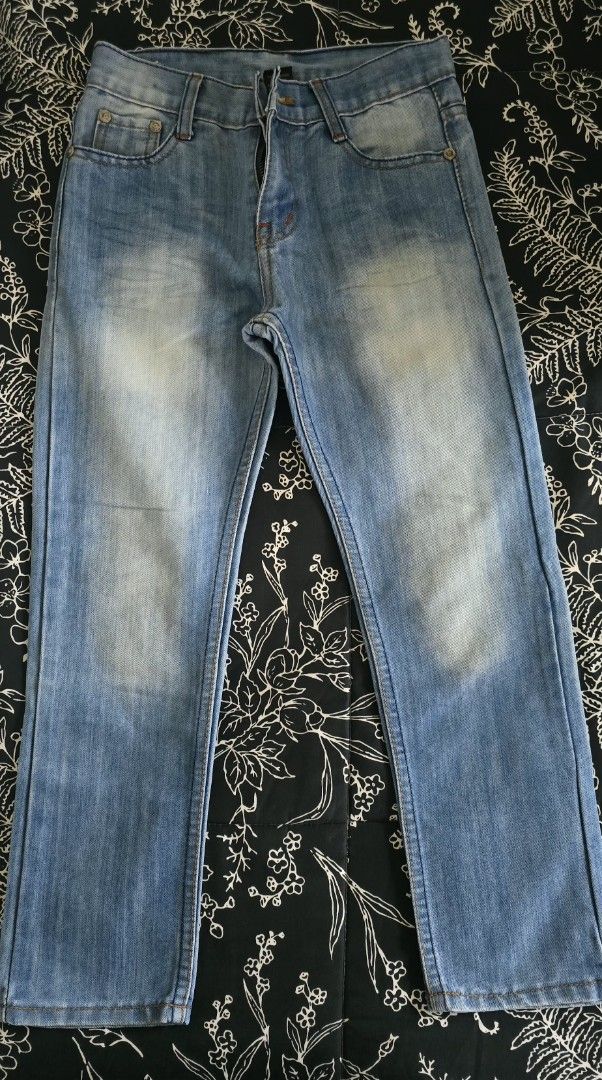 Z Brand Blue Denim Jeans (Category: Babies & Kids Fashion) located in Calamba. Submitted by _arar_ (Listing ID 1462317238, Image 1). Description: - Light wash blue denim jeans - Classic straight leg cut - Zip fly with button closure - Two back pockets with decorative stitching - Measurements: Waist approx. 15 inches, Inseam approx. 30 inches - Ideal for casual wear.
