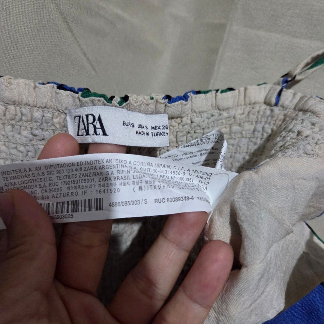 ZARA (Category: Sleeveless) located in Santiago. Submitted by fromboxes (Listing ID 1462265475, Image 3). Description: Like new Ships thru J&T Isabela North Luzon Shipping Nationwide No rush shipping 😊😊.