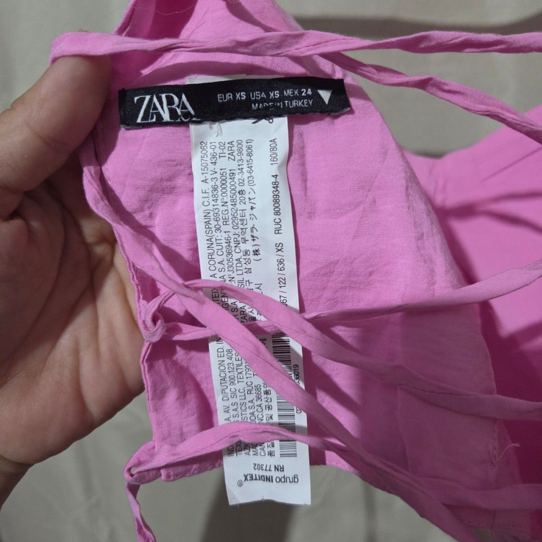 ZARA (Category: Sleeveless) located in Santiago. Submitted by fromboxes (Listing ID 1462265682, Image 3). Description: Like new Ships thru J&T Isabela North Luzon Shipping Nationwide No rush shipping 😊😊.