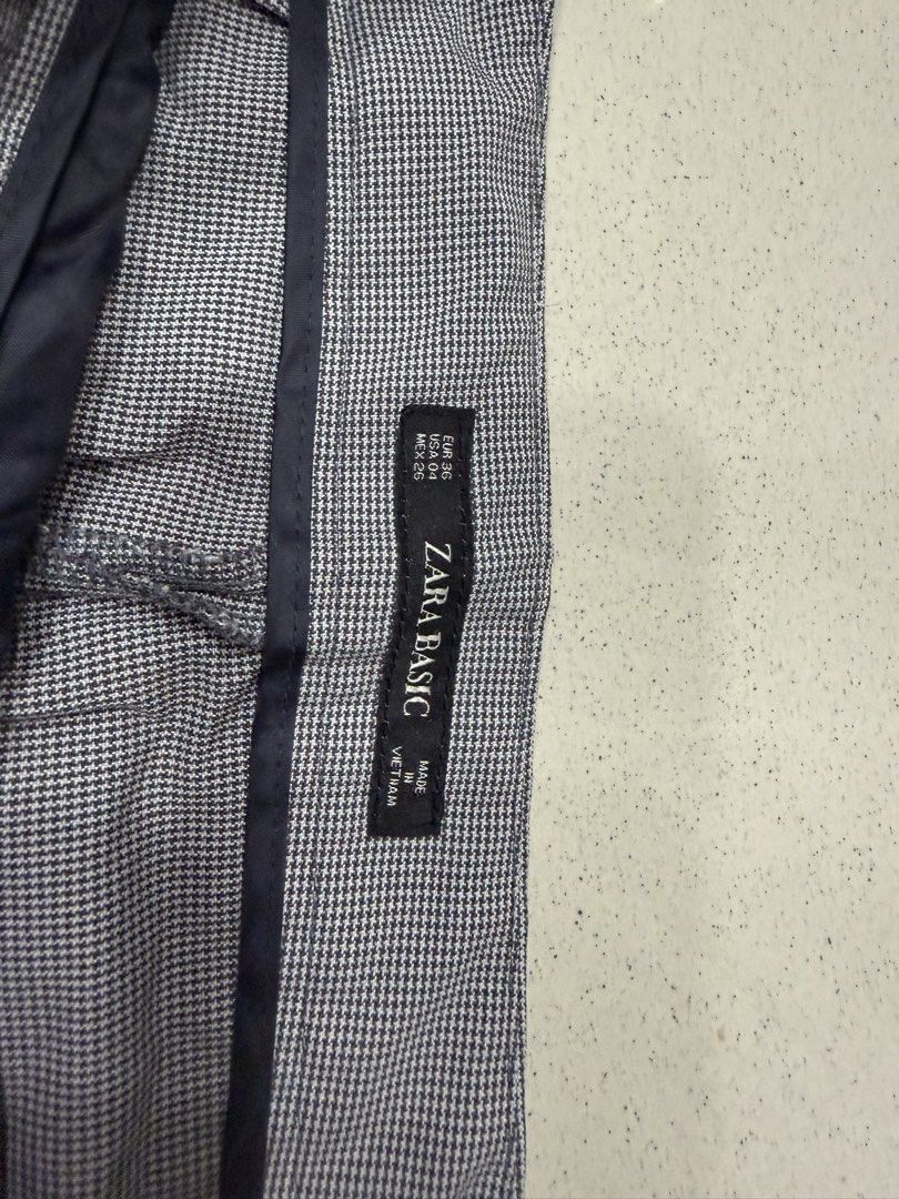Zara Basic Grey Trousers (Category: Other Bottoms) located in Quezon City. Submitted by wtvrjules (Listing ID 1462411493, Image 2). Description: - Zara Basic grey trousers - Straight leg cut.