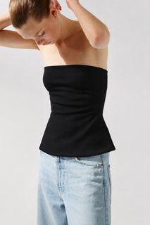 (Category: ) located in . Submitted by hanwardrobe (Listing ID 1462424182, Image 1). Description: .