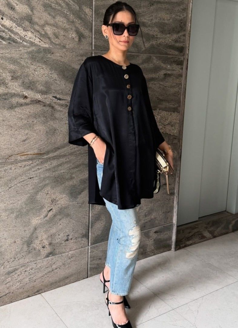 Zara BNWT Silk Top (Category: Others Tops) located in Angeles City. Submitted by miss_independent01 (Listing ID 1462316786, Image 1). Description: Zara BNWT Silk Top Color: Black Width: 22 (Large on tag) Length: 22 Sleeve: 16 Shoulder: 17 MOP: Gcash ✅ Mine Now, Pay Now ✅ First to Pay, Gets the Item 📍 PAMPANGA Courier: JnT 🚚🚚 PM 💌💌.