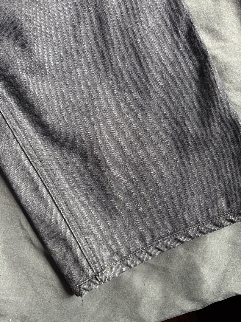 Zara dark colored jeans (Category: Jeans) located in Pasig City. Submitted by katsud0oon (Listing ID 1462296668, Image 3). Description: Never used just tried on but was altered to fit 5’3 height. New inseam is 27” Please see photos for dimensions and ww. .